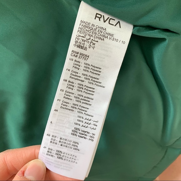 SOLD - RVCA green cropped puffer jacket - Picture 8 of 9